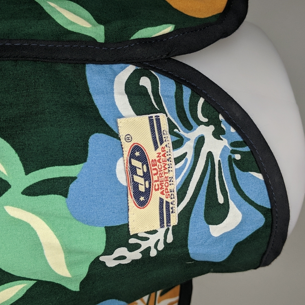 Women's Shorts Size Small Green Hawaiian Print Black Trim Elastic Waist Tie-up - Picture 7 of 8